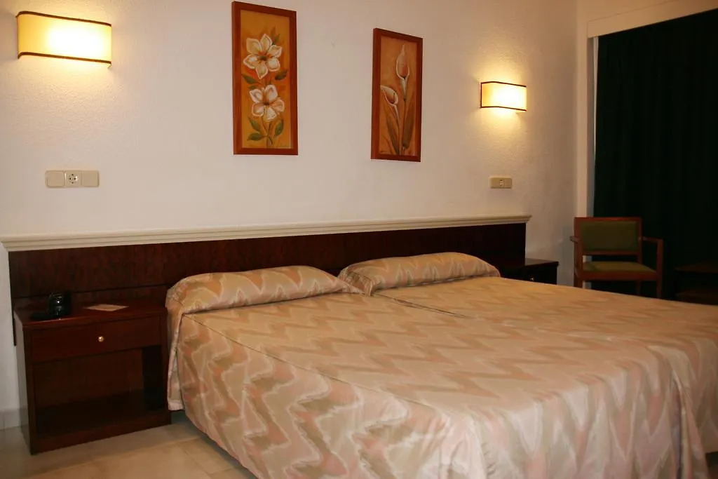 Hotel La Nina Cala Millor  Spain